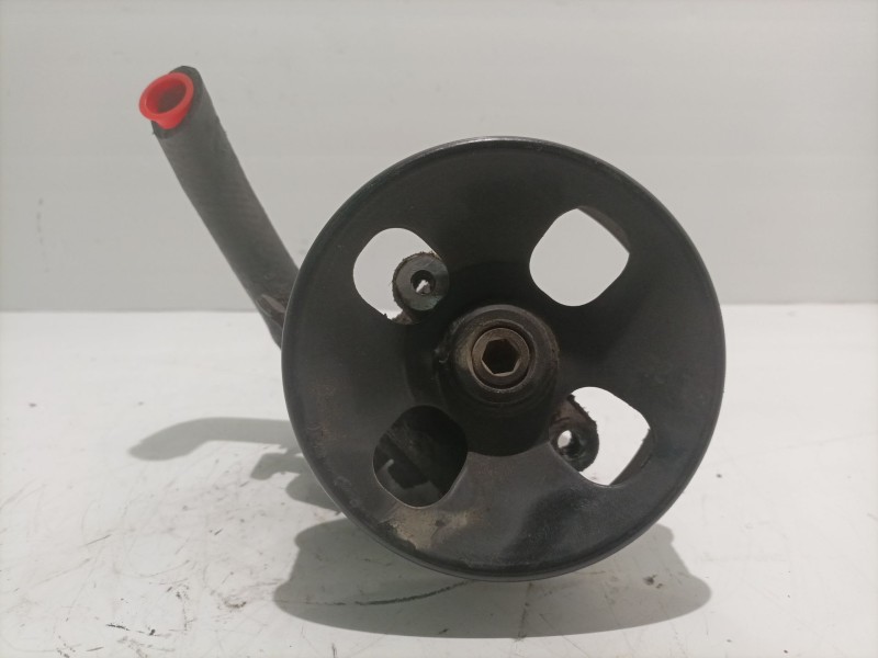 Recambio de bomba agua para kia sorento 2.5 crdi concept referencia OEM IAM 251004A300  