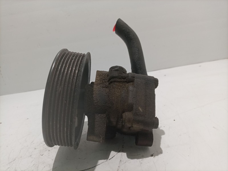 Recambio de bomba agua para kia sorento 2.5 crdi concept referencia OEM IAM 251004A300  