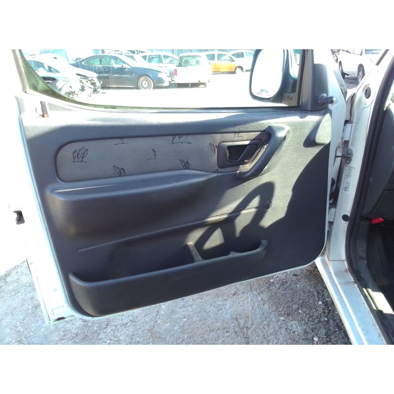 peugeot partner (s1) del año 2001