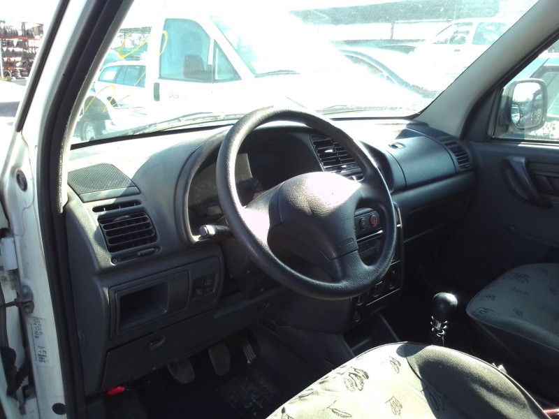 peugeot partner (s1) del año 2001