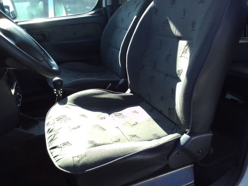 peugeot partner (s1) del año 2001