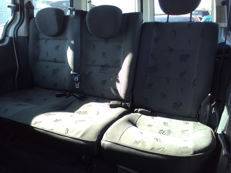 peugeot partner (s1) del año 2001