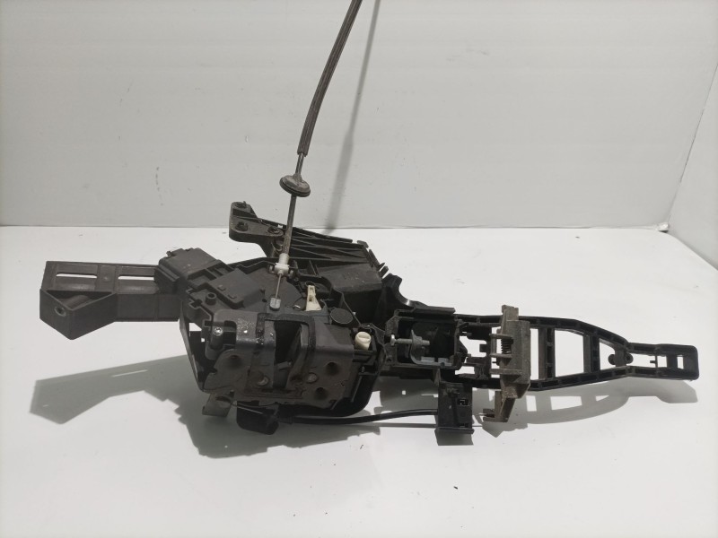 Recambio de cerradura puerta trasera derecha para ford focus berlina (cap) ghia referencia OEM IAM 4M5AR26412BC  