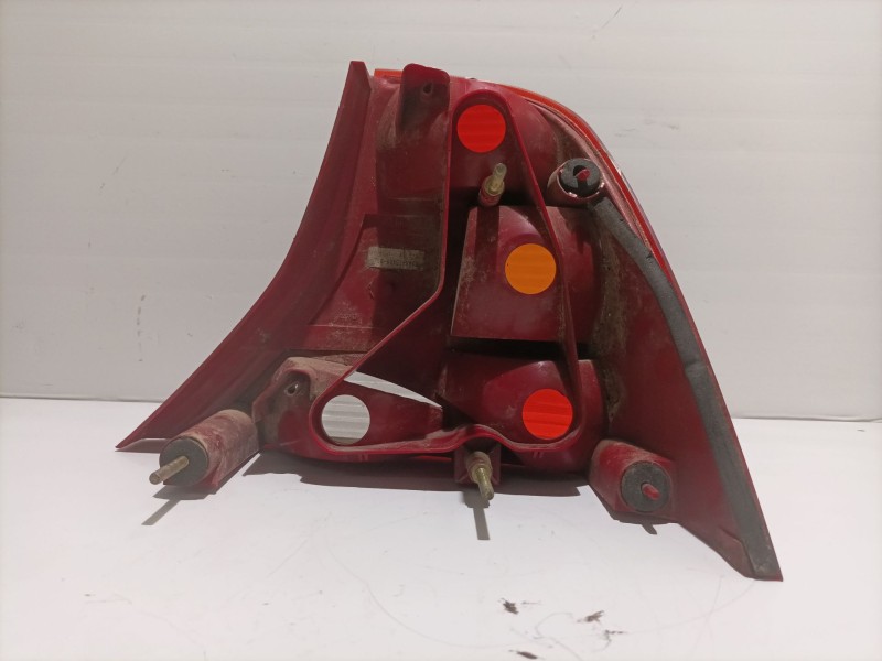 Recambio de piloto trasero izquierdo para ford focus berlina (cak) ambiente referencia OEM IAM 625304  