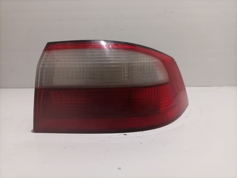 Recambio de piloto trasero derecho para renault laguna ii (bg0) 1.6 referencia OEM IAM 8200002474  