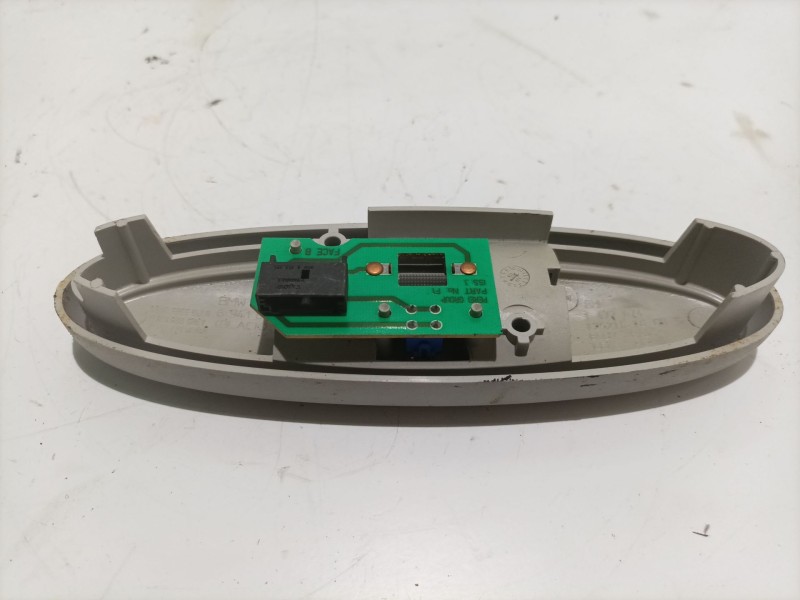 Recambio de luz interior para mini one referencia OEM IAM 1477674 12521810 6961986