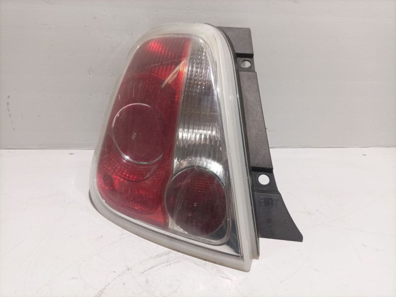 Recambio de piloto trasero izquierdo para fiat nuova 500 lounge referencia OEM IAM 0051885548  