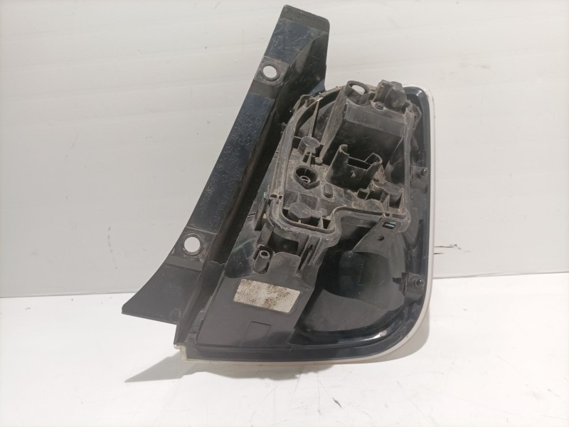 Recambio de piloto trasero izquierdo para fiat nuova 500 lounge referencia OEM IAM 0051885548  