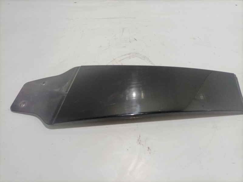 Recambio de moldura pilar derecho para volkswagen passat cc (357) referencia OEM IAM 3C8853318B  