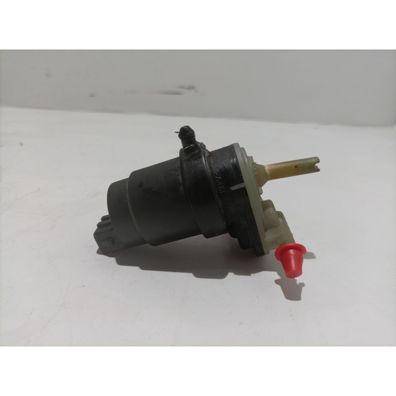 Recambio de bomba limpia para opel zafira b 1.9 cdti referencia OEM IAM 13248320  