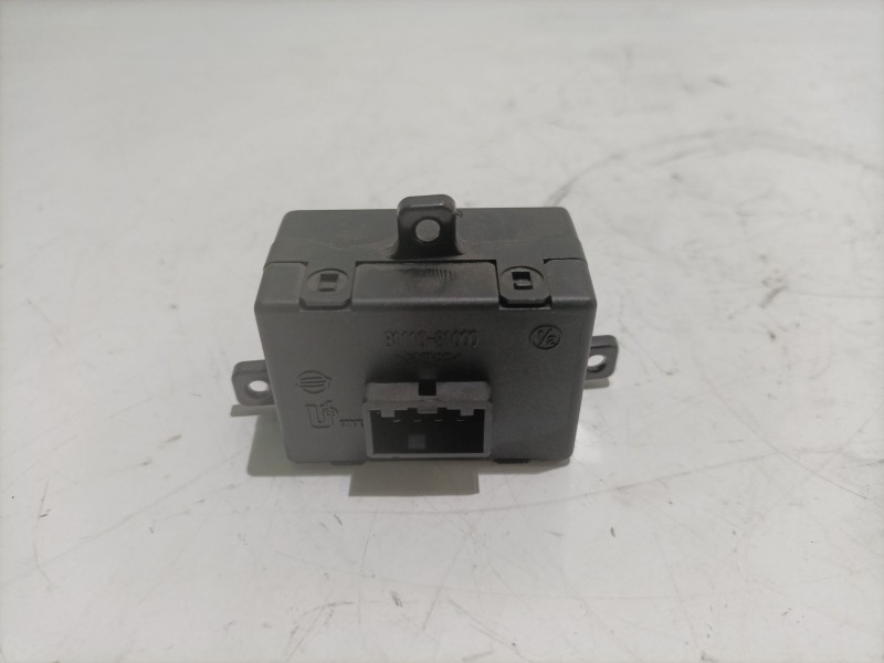 Recambio de pantalla multifuncion para ssangyong actyon referencia OEM IAM 8111031000  