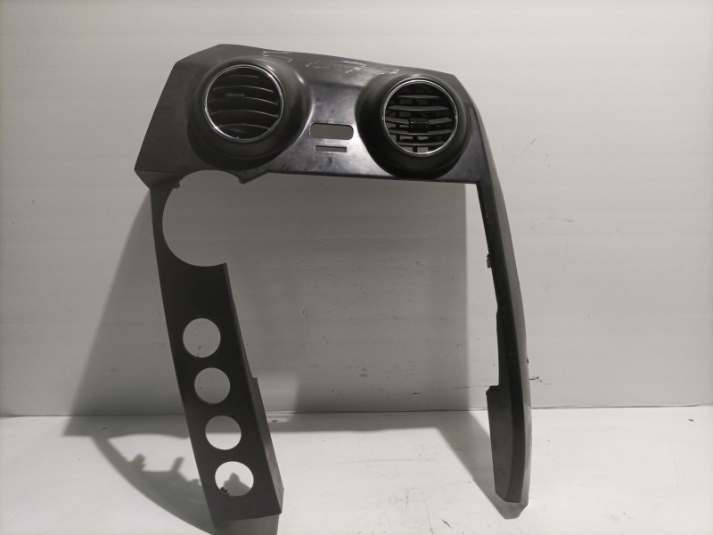 Recambio de consola central para ssangyong actyon referencia OEM IAM 7661031000HCH  