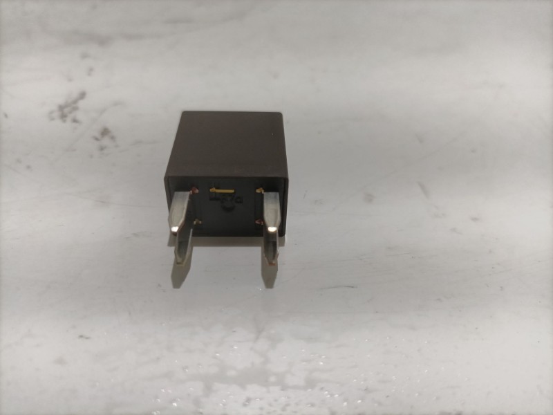 Recambio de rele para ssangyong actyon referencia OEM IAM 8441006020  