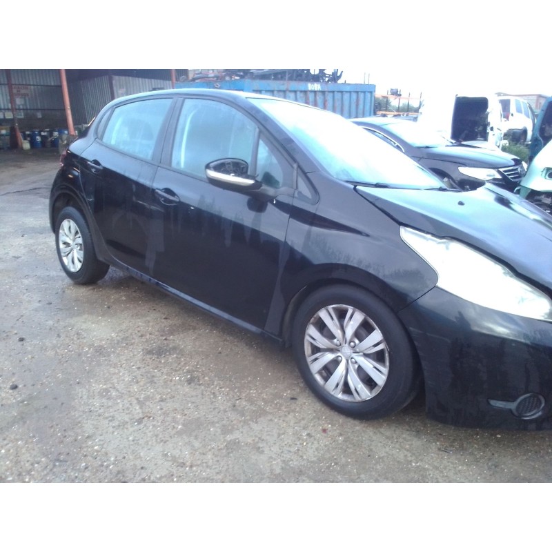 peugeot 208 del año 2012