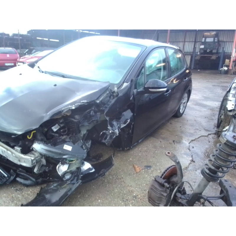 peugeot 208 del año 2012