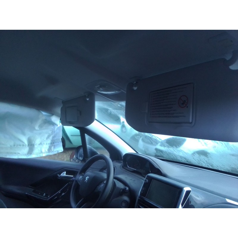 peugeot 208 del año 2012