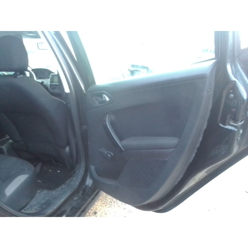 peugeot 208 del año 2012