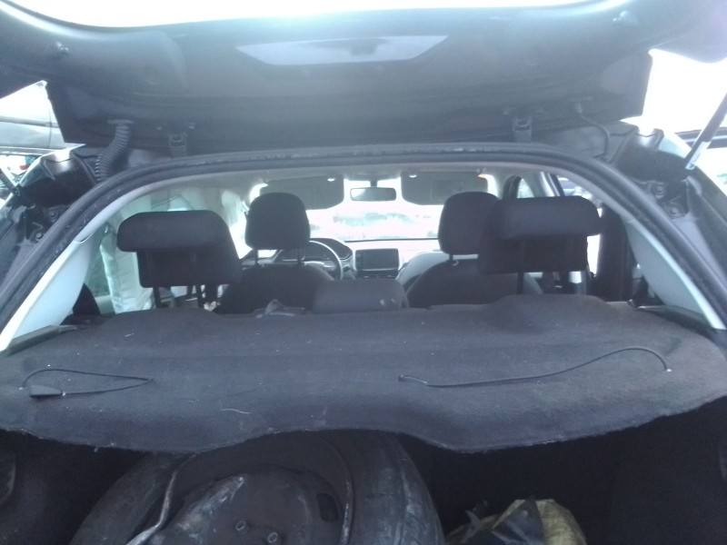 peugeot 208 del año 2012