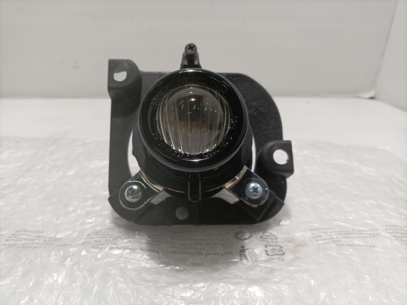 Recambio de faro antiniebla derecho para fiat nuova 500 lounge referencia OEM IAM 0051822888  