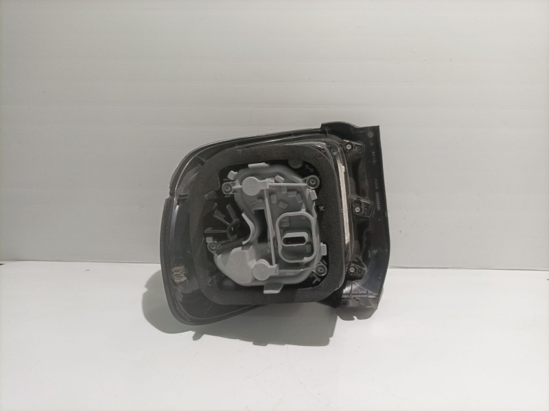 Recambio de piloto trasero izquierdo para jeep renegade referencia OEM IAM 52060594 51953121 