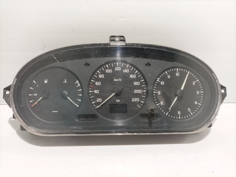 Recambio de cuadro instrumentos para renault megane 1.6e referencia OEM IAM 21612792 216127924b 215781612a
