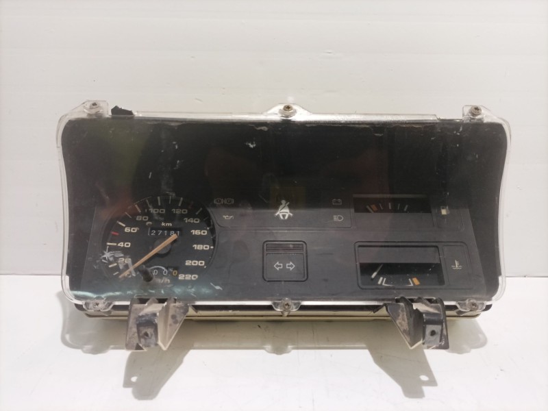 Recambio de cuadro instrumentos para ford sierra berlina referencia OEM IAM 83bb10841AC 83BB10848BB 