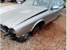 Recambio de aleta delantera izquierda para jaguar xj v8 daimler super referencia OEM IAM   