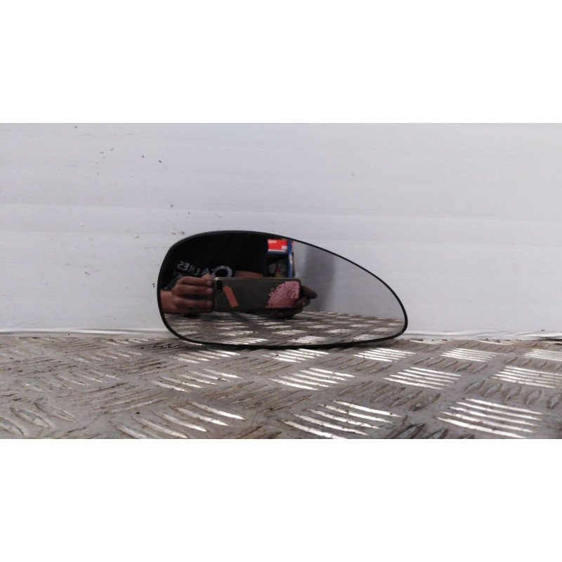 Recambio de cristal retrovisor derecho para citroen c4 berlina referencia OEM IAM 6422855  