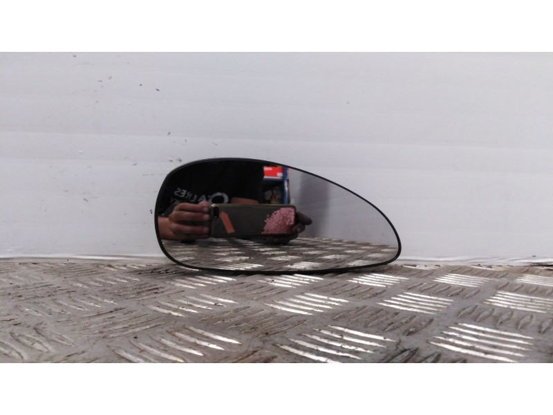 Recambio de cristal retrovisor derecho para citroen c4 berlina referencia OEM IAM 6422855  