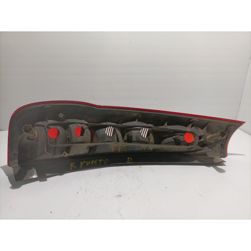 Recambio de piloto trasero derecho para fiat punto berl. (176) referencia OEM IAM 29420202  