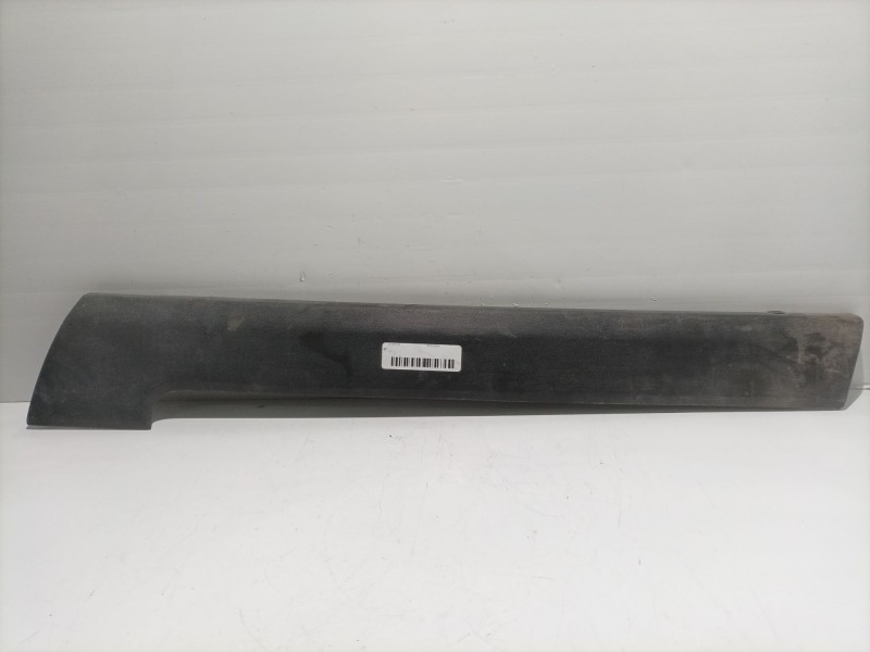Recambio de moldura para renault 9 tse referencia OEM IAM 7700682322  