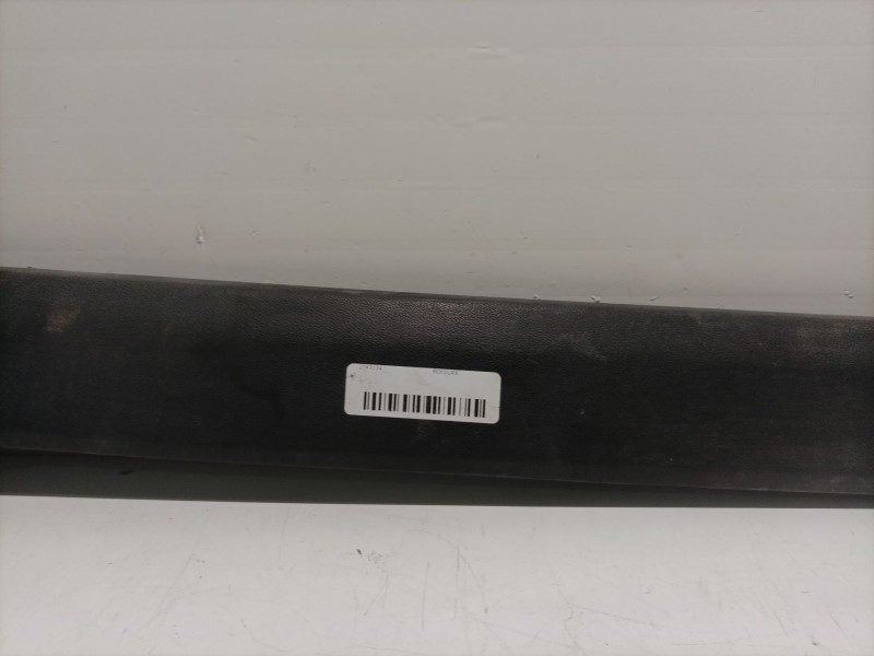 Recambio de moldura para renault 9 tse referencia OEM IAM 7700682322  