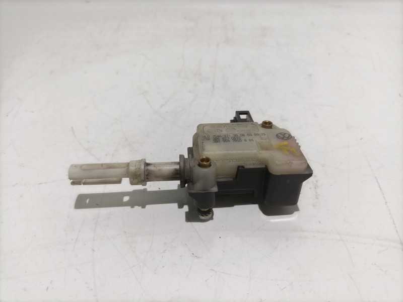 Recambio de motor cierre centralizado porton para skoda superb (3u4) referencia OEM IAM 3B0959781D  3B5827061C