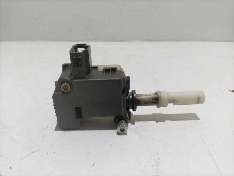 Recambio de motor cierre centralizado porton para skoda superb (3u4) referencia OEM IAM 3B0959781D  3B5827061C