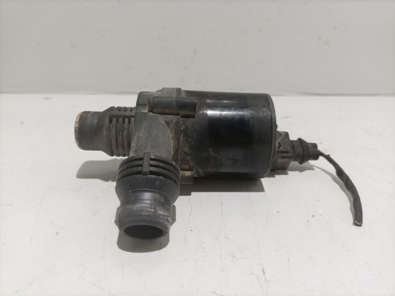 Recambio de bomba agua para mini mini (r50,r53) one d referencia OEM IAM 6411838198905  70207810