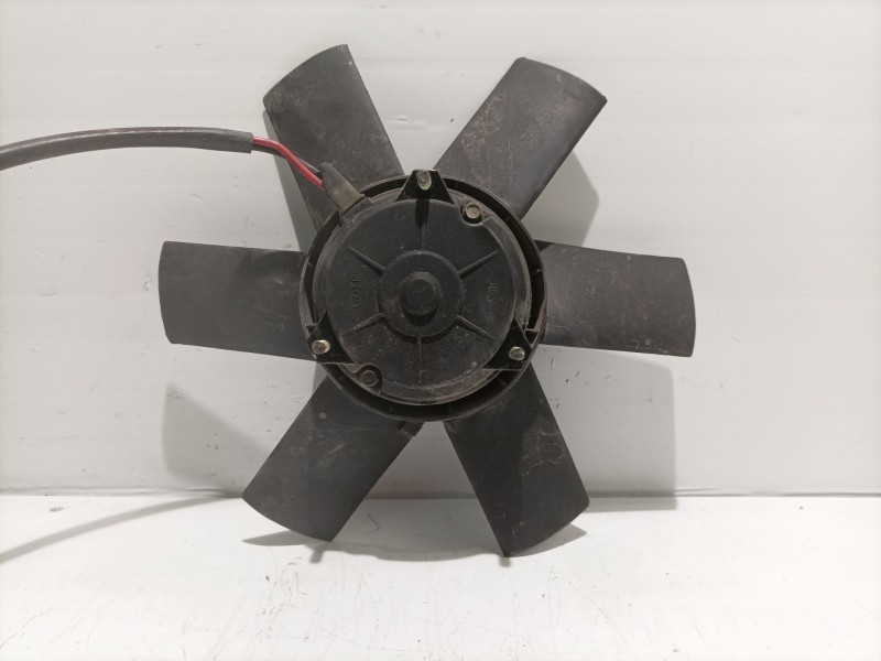 Recambio de electroventilador para peugeot 205 berlina referencia OEM IAM 8015205  9563483580