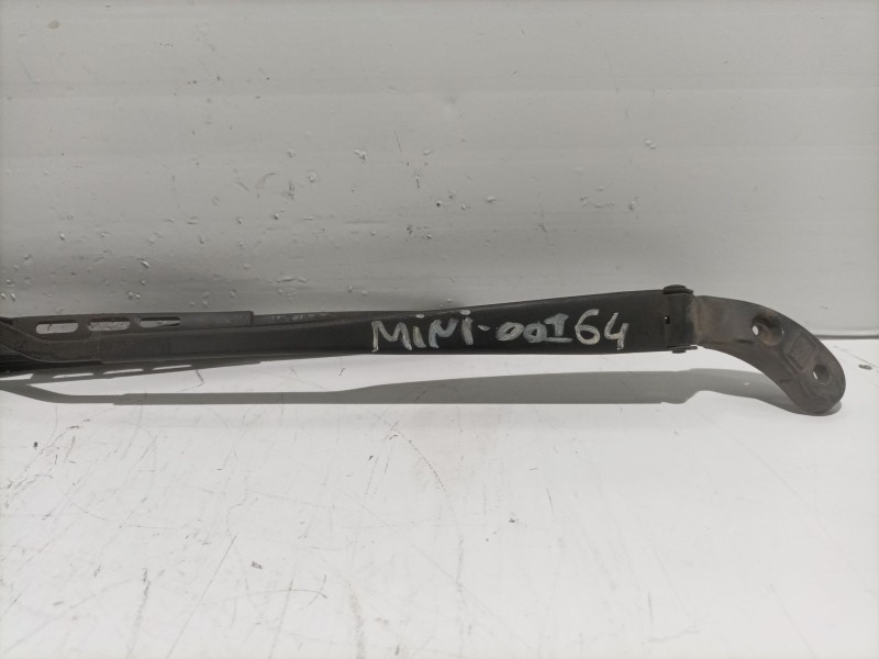 Recambio de brazo limpia delantero derecho para mini mini (r50,r53) one d referencia OEM IAM 80005586  