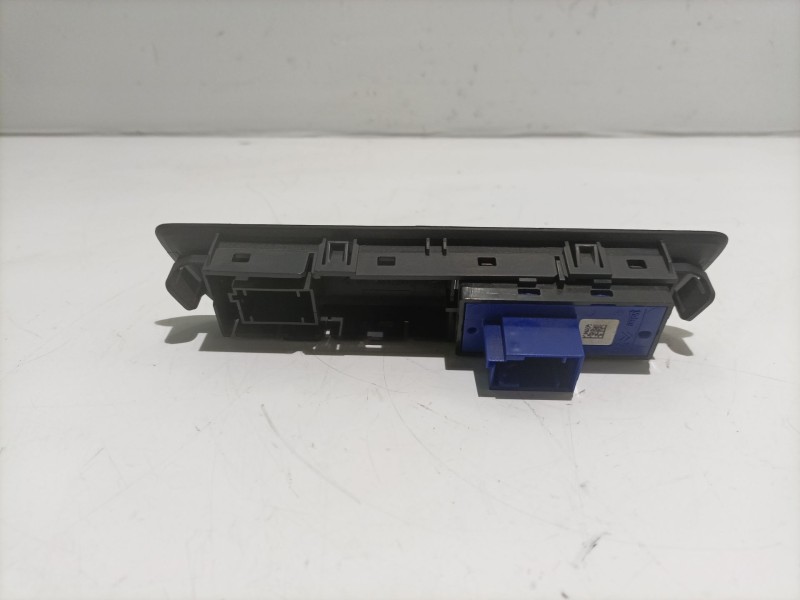 Recambio de interruptor para peugeot 208 referencia OEM IAM 148749X  9677059077