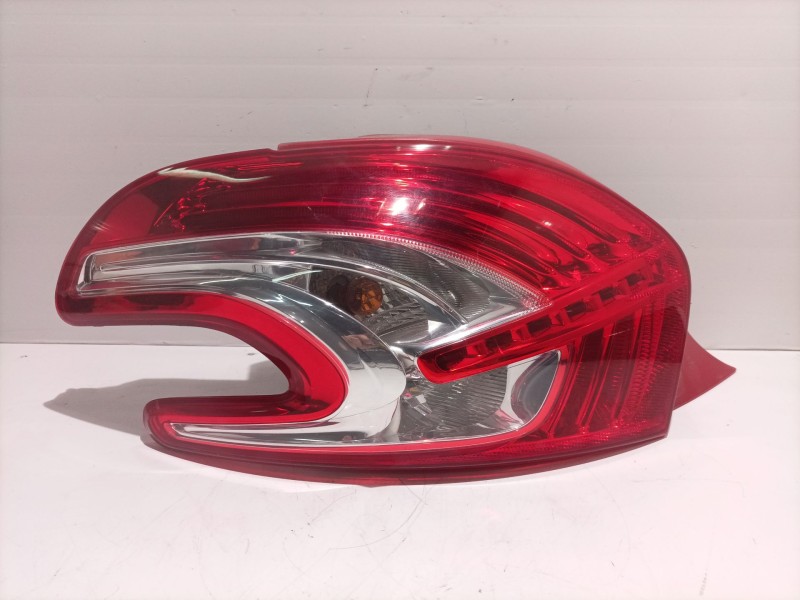 Recambio de piloto trasero izquierdo para peugeot 208 referencia OEM IAM 9672628280  