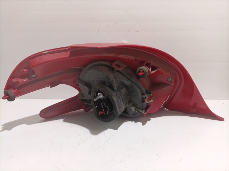 Recambio de piloto trasero derecho para peugeot 208 referencia OEM IAM 9672628380  