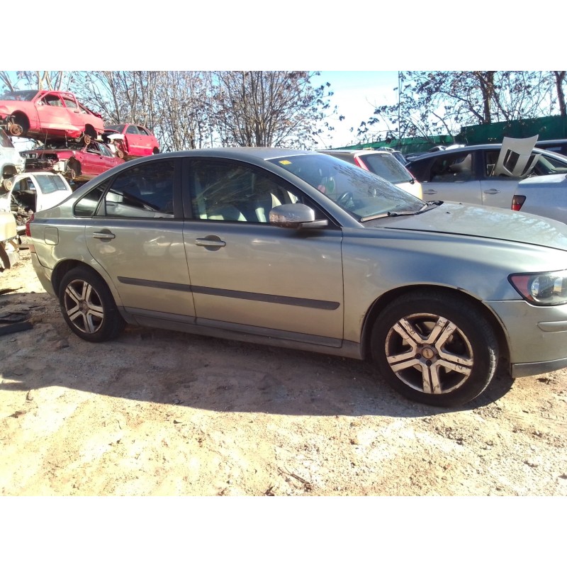 volvo s40 berlina del año 2006