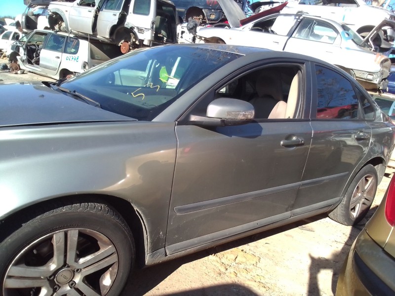 volvo s40 berlina del año 2006