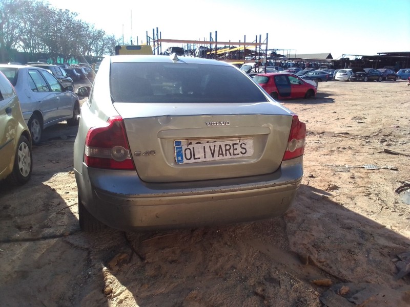 volvo s40 berlina del año 2006