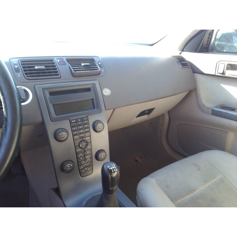 volvo s40 berlina del año 2006