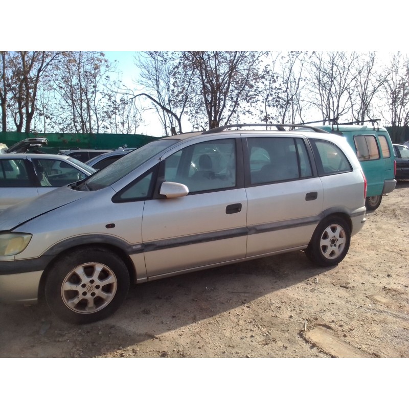 opel zafira a del año 2000