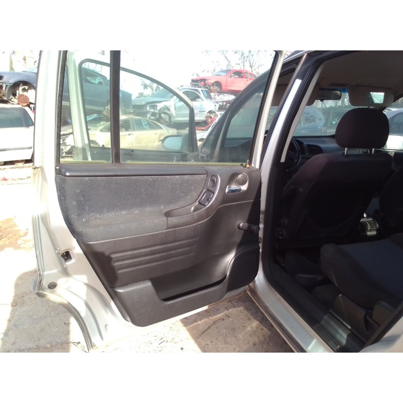 opel zafira a del año 2000