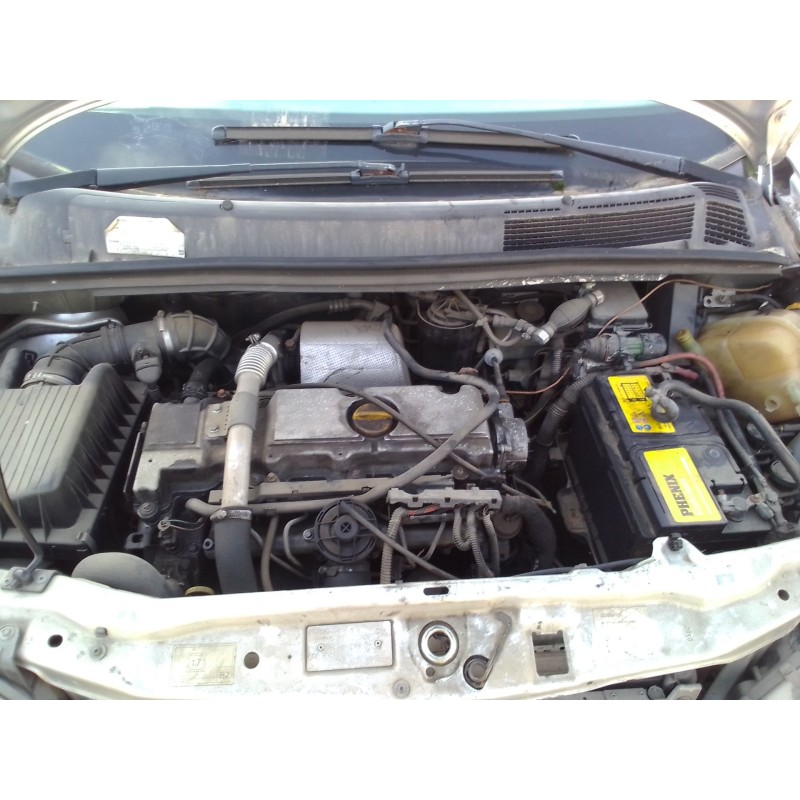 opel zafira a del año 2000