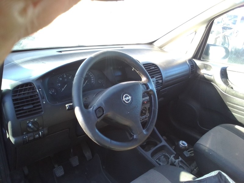 opel zafira a del año 2004