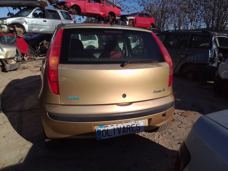 fiat punto berlina (188) del año 2001