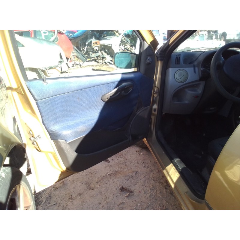 fiat punto berlina (188) del año 2001